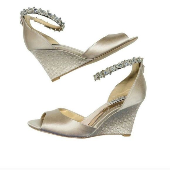 New Badgley Mischka Tahlia Ivory Satin Crystal Strap Bridal Wedge Heels - Picture 1 of 8